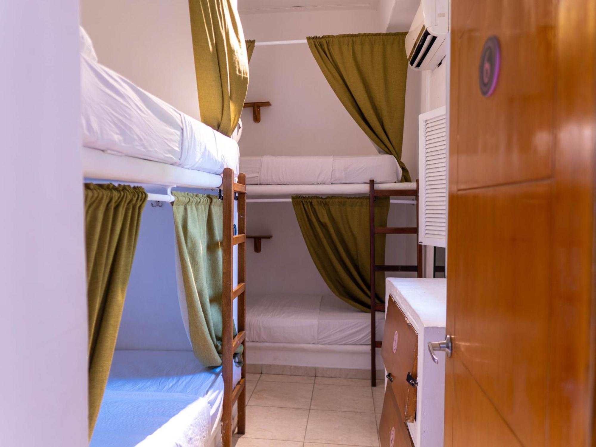 Casa Zahri Boutique Hostel Картахена Номер фото