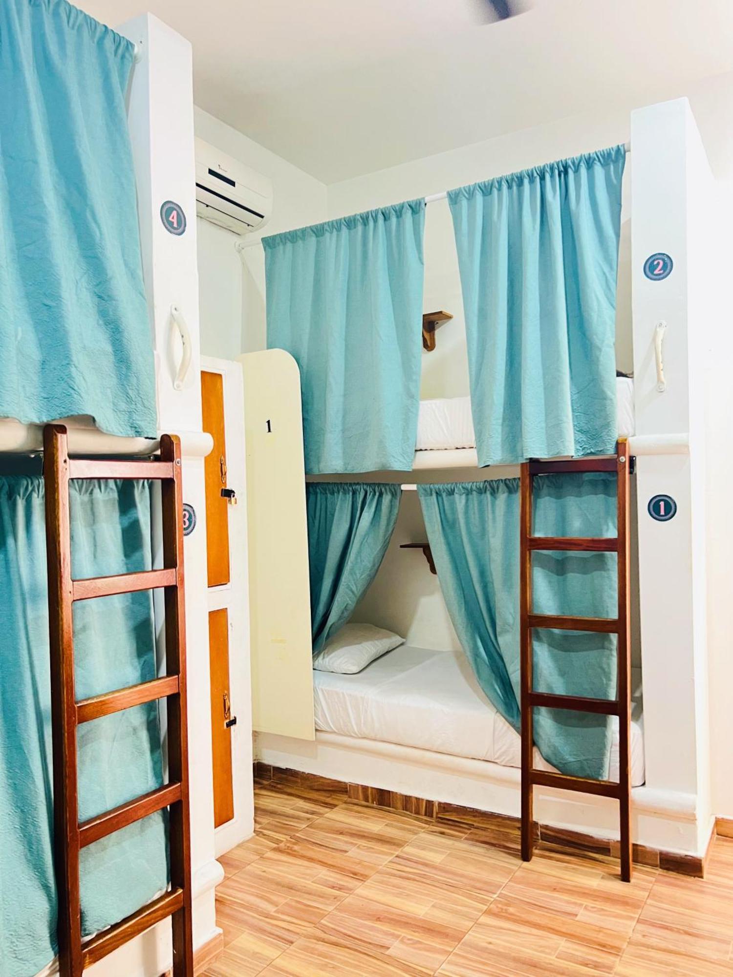 Casa Zahri Boutique Hostel Картахена Номер фото