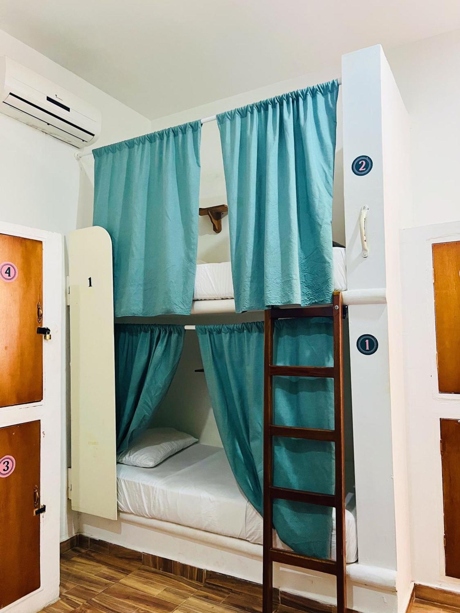 Casa Zahri Boutique Hostel Картахена Номер фото